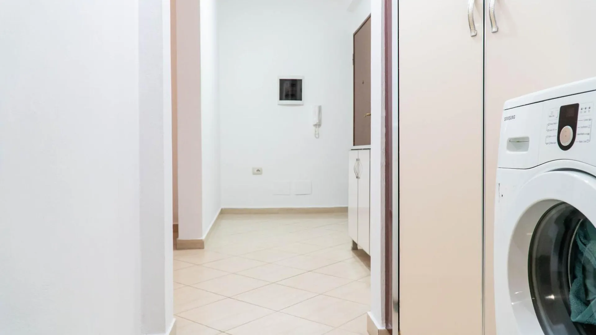 Casa Centrale Vlore Albania